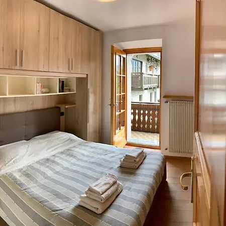 아파트 Charming Three-room In *