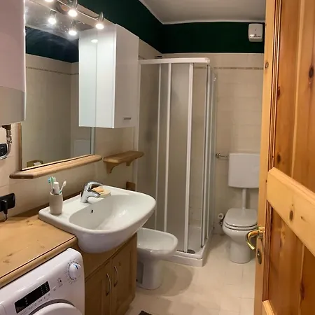 Charming Three-room In 아파트 *